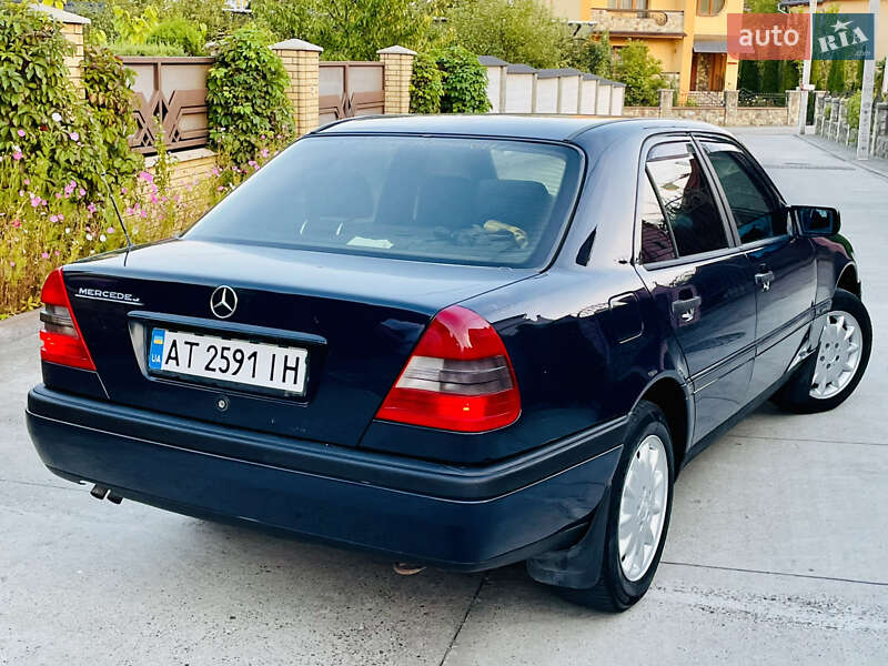 Седан Mercedes-Benz C-Class 1997 в Ивано-Франковске