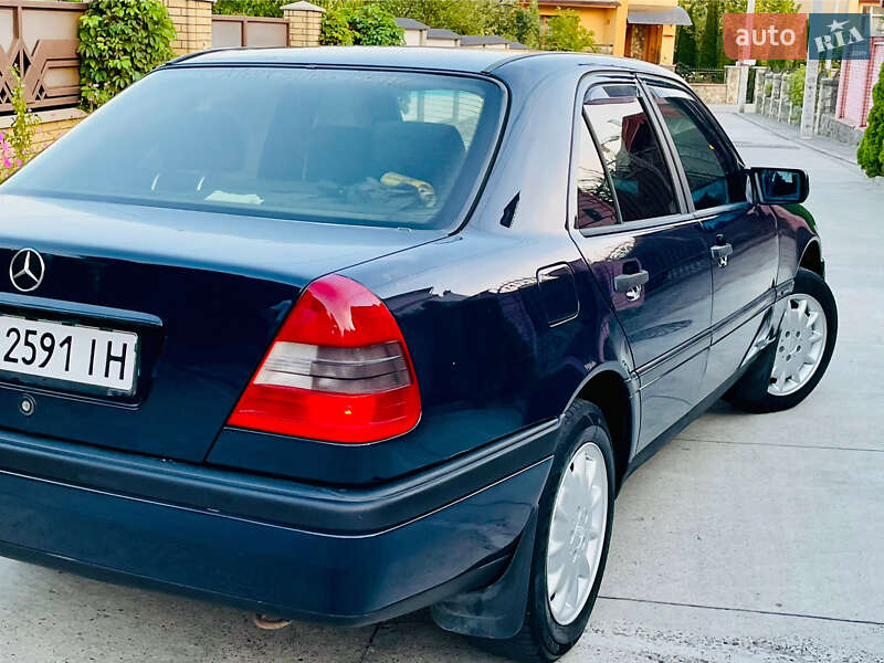 Седан Mercedes-Benz C-Class 1997 в Ивано-Франковске