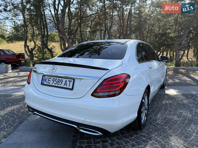 Седан Mercedes-Benz C-Class 2016 в Дніпрі