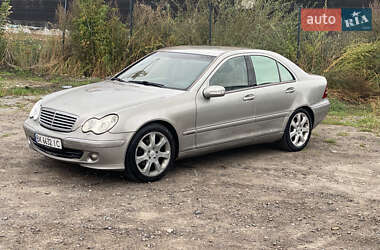 Седан Mercedes-Benz C-Class 2003 в Ровно