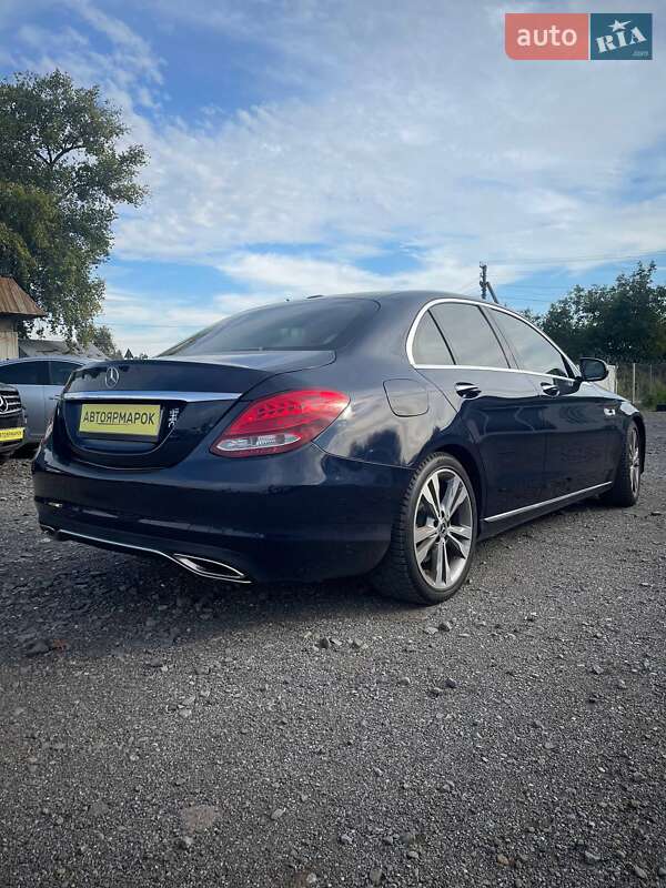 Седан Mercedes-Benz C-Class 2018 в Ужгороде