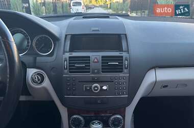 Седан Mercedes-Benz C-Class 2010 в 