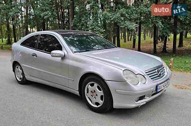 Купе Mercedes-Benz C-Class 2001 в 