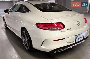Купе Mercedes-Benz C-Class 2016 в 