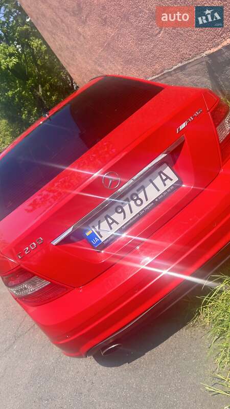 Седан Mercedes-Benz C-Class 2008 в Воловце