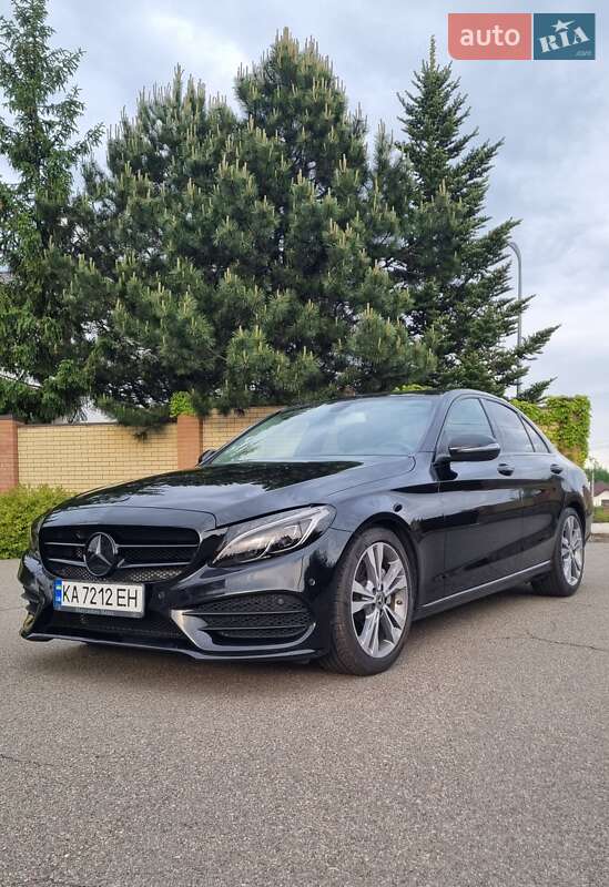 Седан Mercedes-Benz C-Class 2017 в Киеве