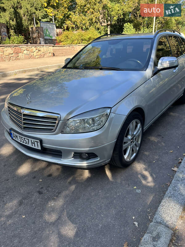 Универсал Mercedes-Benz C-Class 2008 в Житомире