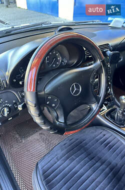 Седан Mercedes-Benz C-Class 2004 в Івано-Франківську