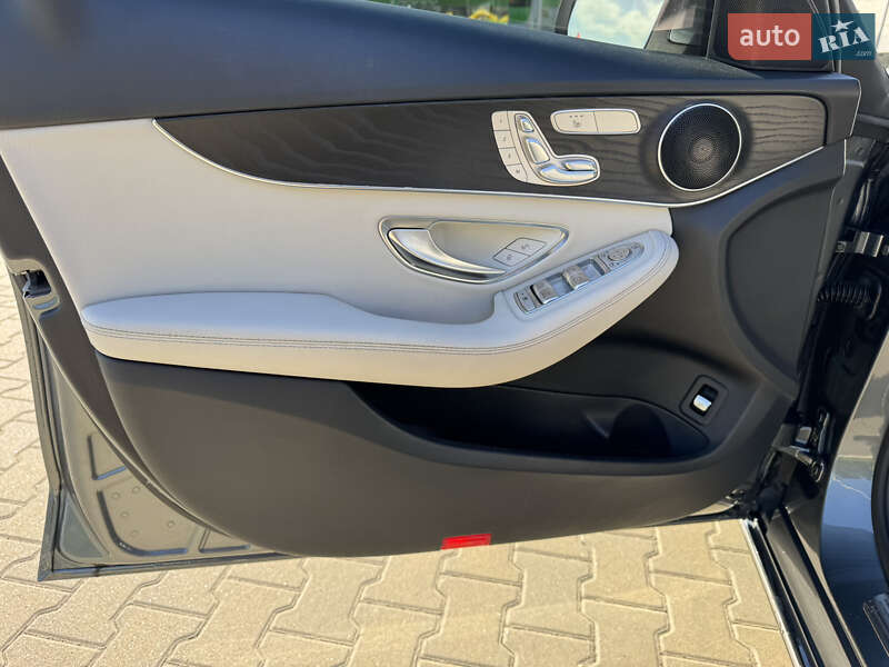 Седан Mercedes-Benz C-Class 2016 в Киеве