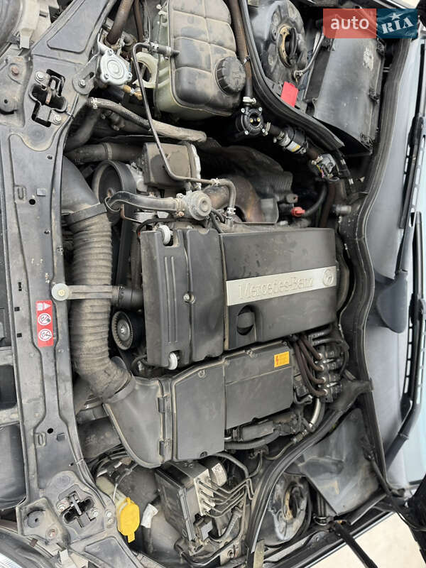 Седан Mercedes-Benz C-Class 2004 в Летичіві