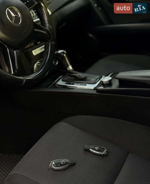 Седан Mercedes-Benz C-Class 2011 в Луцьку