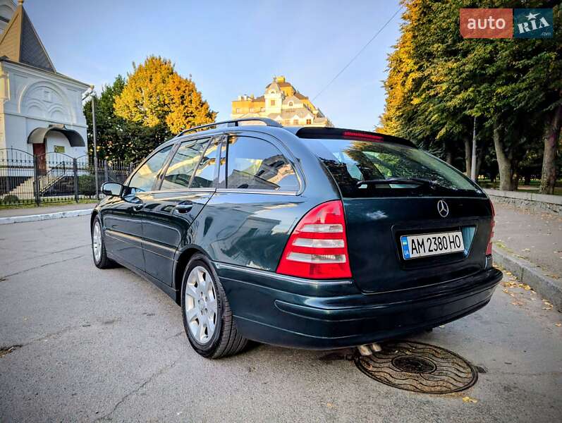 Универсал Mercedes-Benz C-Class 2006 в Житомире
