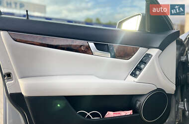 Седан Mercedes-Benz C-Class 2011 в 