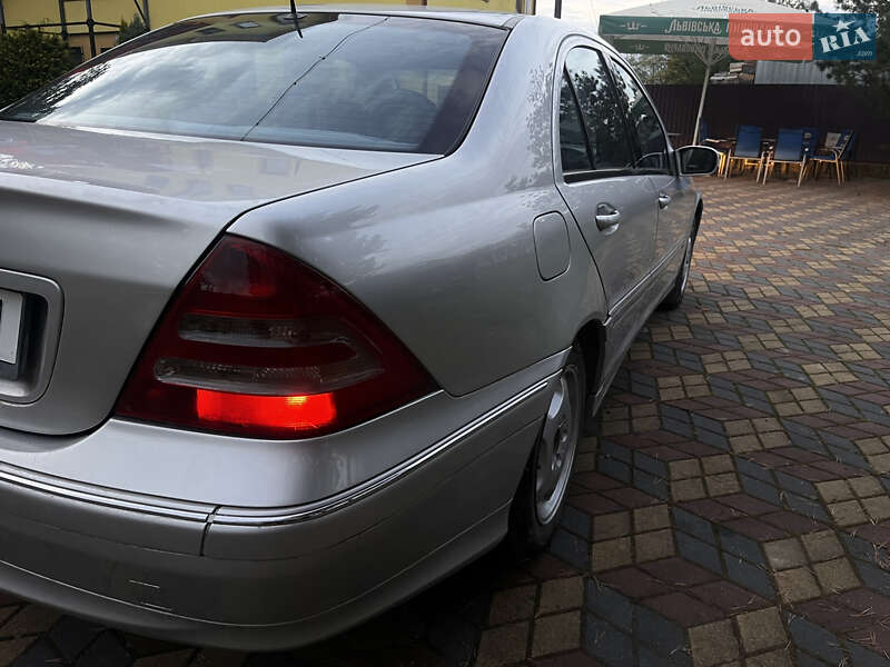 Седан Mercedes-Benz C-Class 2000 в Болехове