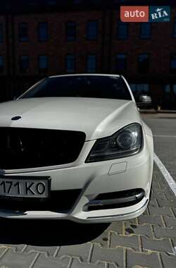 Седан Mercedes-Benz C-Class 2011 в 