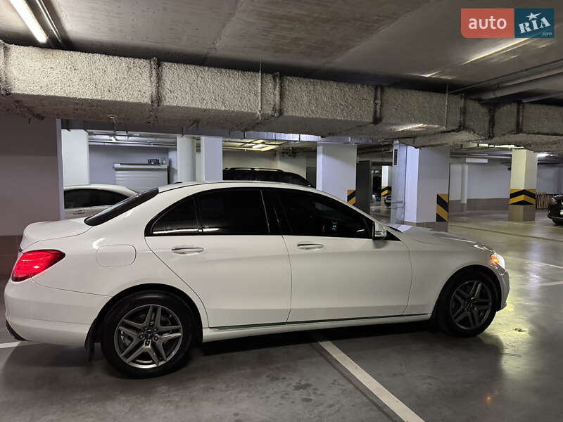 Седан Mercedes-Benz C-Class 2015 в Киеве