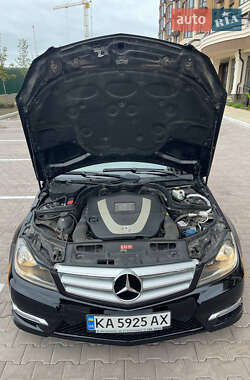 Седан Mercedes-Benz C-Class 2011 в 
