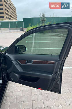 Седан Mercedes-Benz C-Class 2011 в 