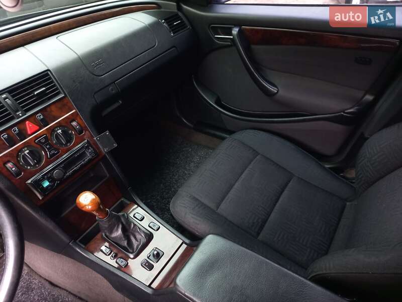 Седан Mercedes-Benz C-Class 1997 в Одессе фото 7 Седан Mercedes-Benz C-Class 1997 в Одессе