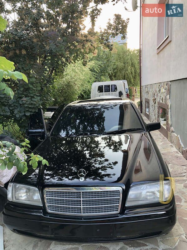 Седан Mercedes-Benz C-Class 1995 в Ивано-Франковске