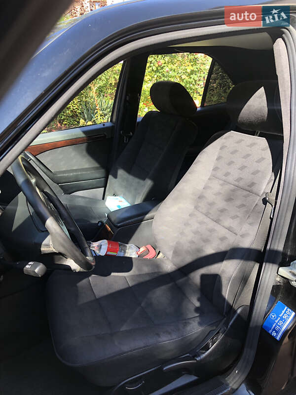 Седан Mercedes-Benz C-Class 1995 в Ивано-Франковске