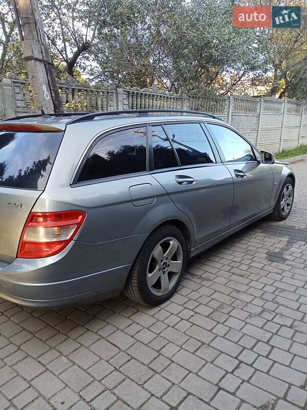 Универсал Mercedes-Benz C-Class 2010 в Львове
