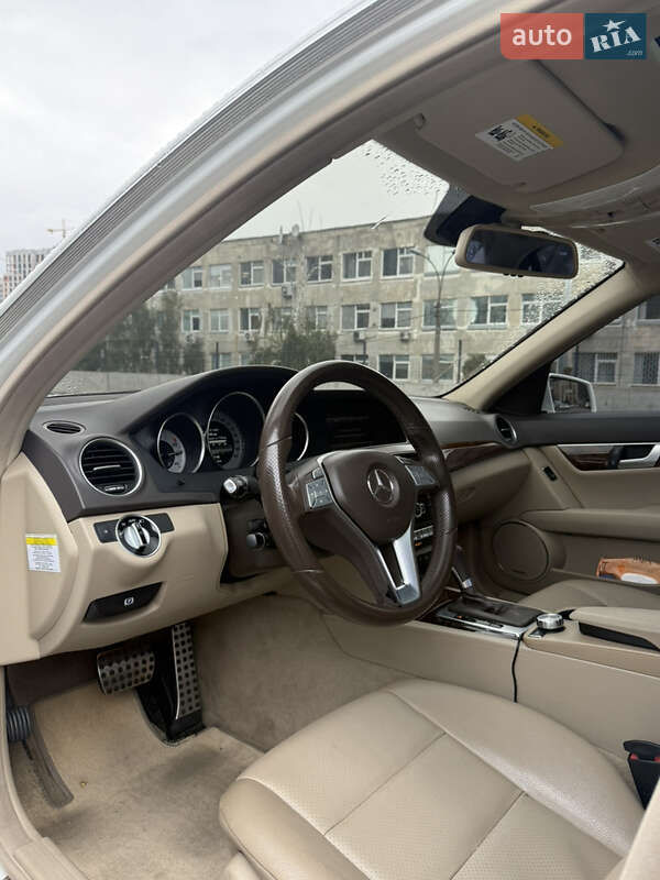 Седан Mercedes-Benz C-Class 2013 в Киеве