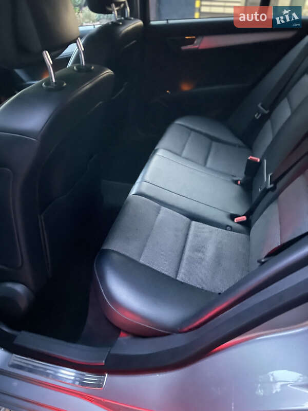 Седан Mercedes-Benz C-Class 2013 в Киеве фото 10 Седан Mercedes-Benz C-Class 2013 в Киеве