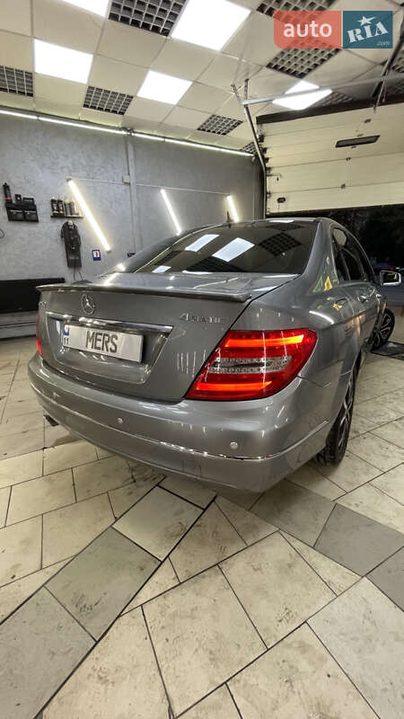 Седан Mercedes-Benz C-Class 2013 в Киеве фото 25 Седан Mercedes-Benz C-Class 2013 в Киеве
