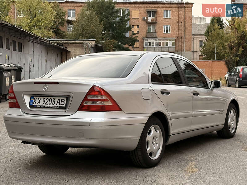 Седан Mercedes-Benz C-Class 2001 в Харкові