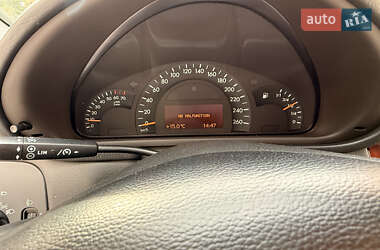 Седан Mercedes-Benz C-Class 2001 в 