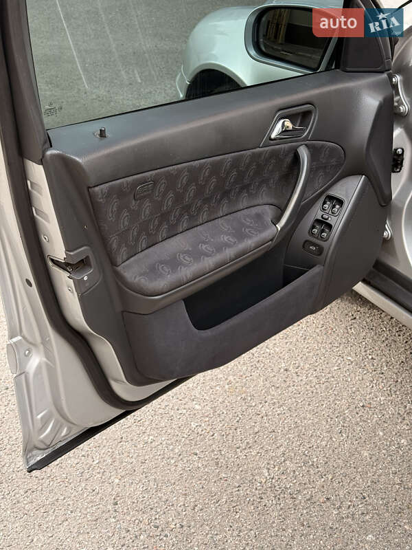 Седан Mercedes-Benz C-Class 2001 в Харкові