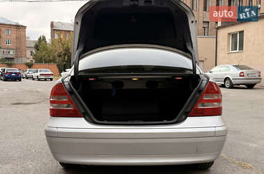 Седан Mercedes-Benz C-Class 2001 в 
