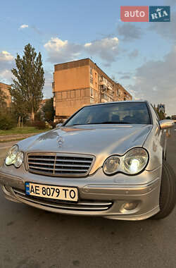 Седан Mercedes-Benz C-Class 2004 в Марганце