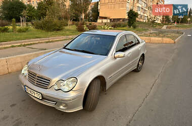 Седан Mercedes-Benz C-Class 2004 в 