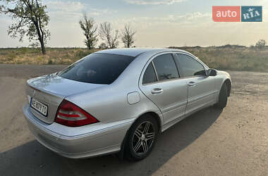 Седан Mercedes-Benz C-Class 2004 в 