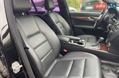 Седан Mercedes-Benz C-Class 2010 в 