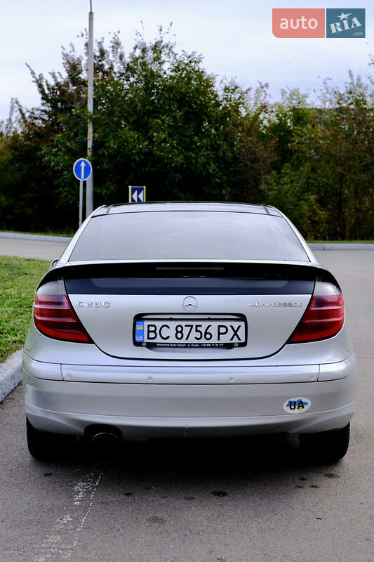 Купе Mercedes-Benz C-Class 2003 в Киеве