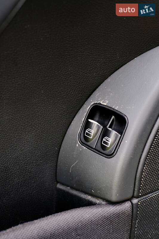 Купе Mercedes-Benz C-Class 2003 в Киеве