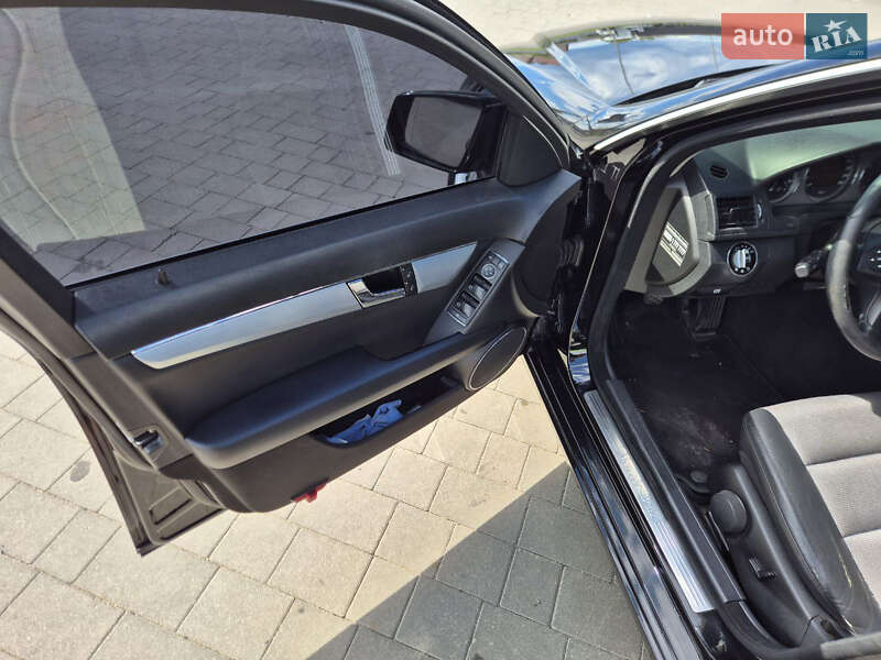 Універсал Mercedes-Benz C-Class 2008 в Кам'янець-Подільському