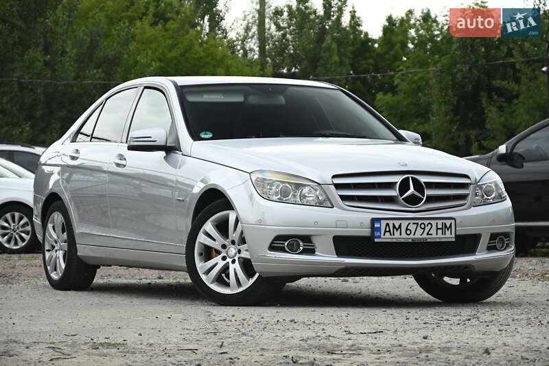 Седан Mercedes-Benz C-Class 2009 в Бердичеве
