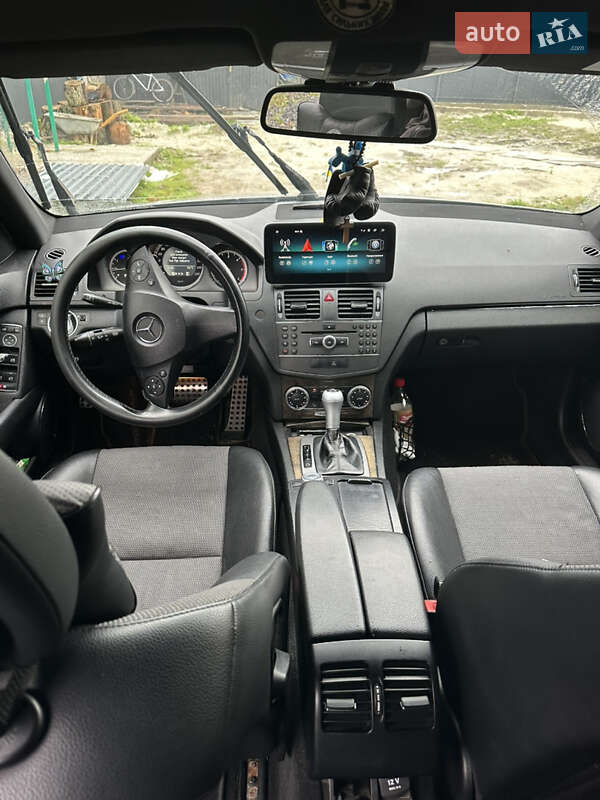 Универсал Mercedes-Benz C-Class 2011 в Львове