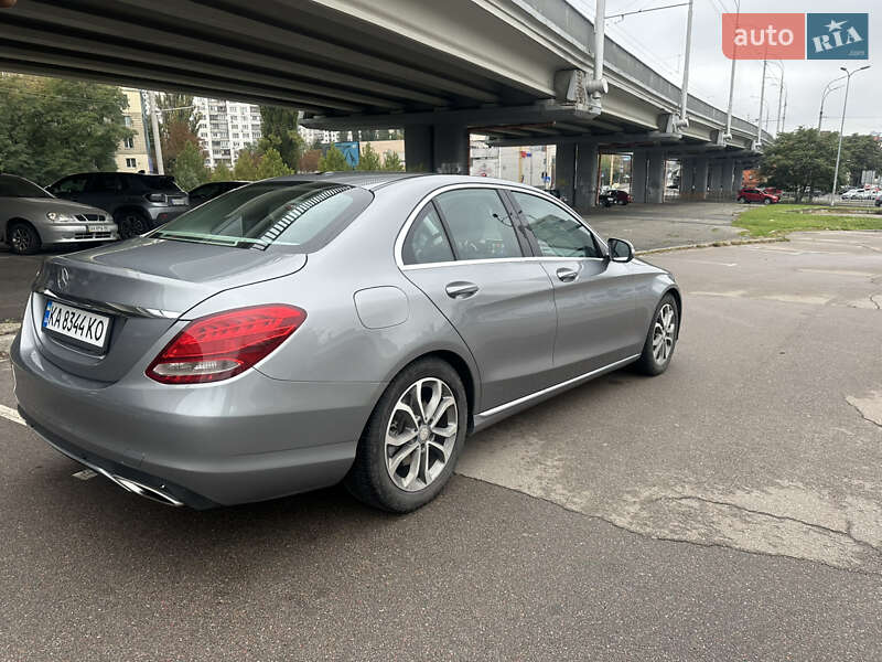 Седан Mercedes-Benz C-Class 2015 в Киеве