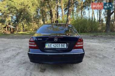 Седан Mercedes-Benz C-Class 2000 в 
