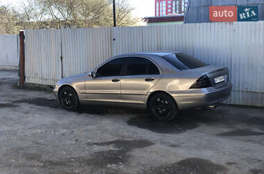 Седан Mercedes-Benz C-Class 2003 в 