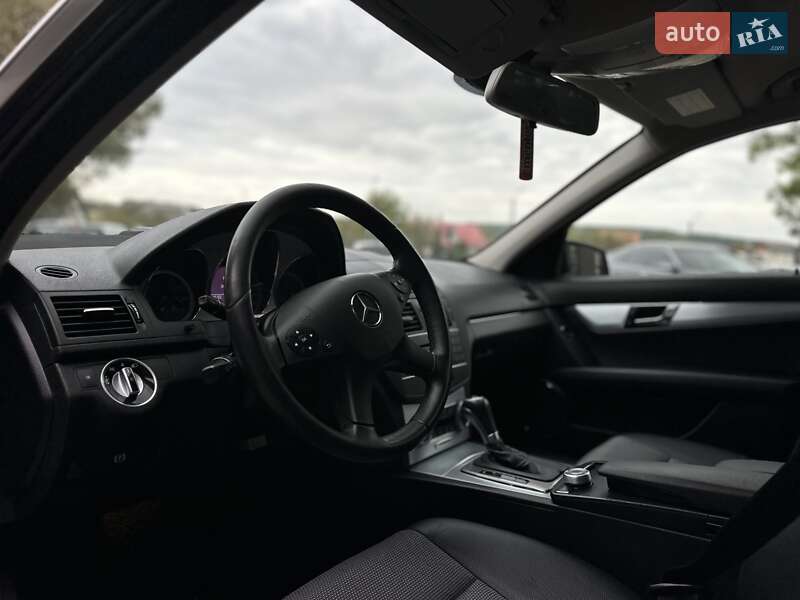 Универсал Mercedes-Benz C-Class 2012 в Ивано-Франковске