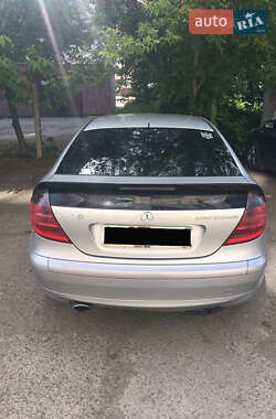 Купе Mercedes-Benz C-Class 2001 в 