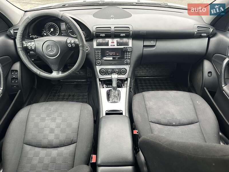 Седан Mercedes-Benz C-Class 2007 в Киеве фото 30 Седан Mercedes-Benz C-Class 2007 в Киеве