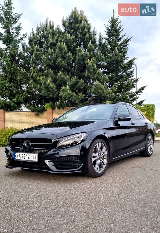 Седан Mercedes-Benz C-Class 2017 в 