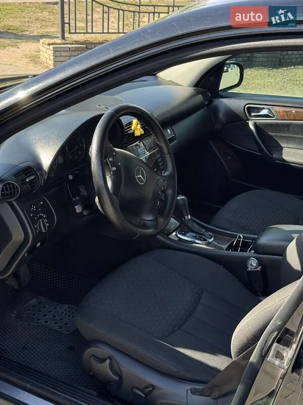Седан Mercedes-Benz C-Class 2004 в Запоріжжі фото 9 Седан Mercedes-Benz C-Class 2004 в Запоріжжі